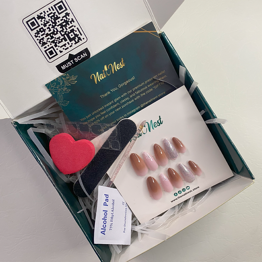 Wine Red & Golden Ripple Nail Strips 10-pieces