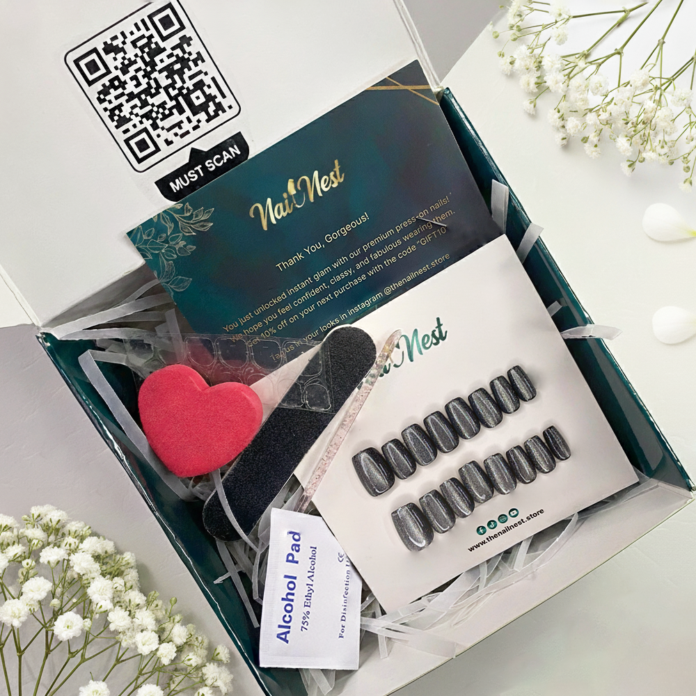 Mystic Midnight Chrome Ombre Cat Eye Nails Reusable Press On Nail