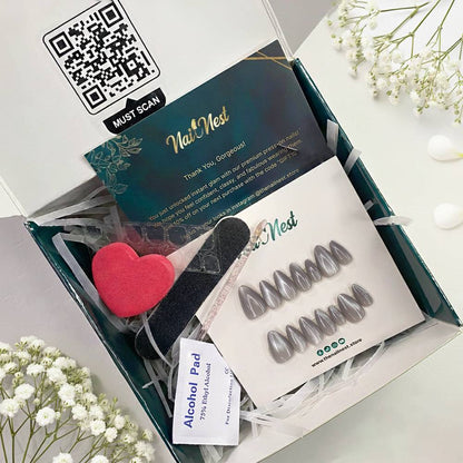 24-Piece Sheer Lavender Cat Eye Effect Nails Reusable Press On Nail